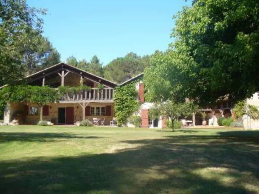Maison de caractère familiale pour 15 personnes dans parc privé de 220Ha. - Image 1