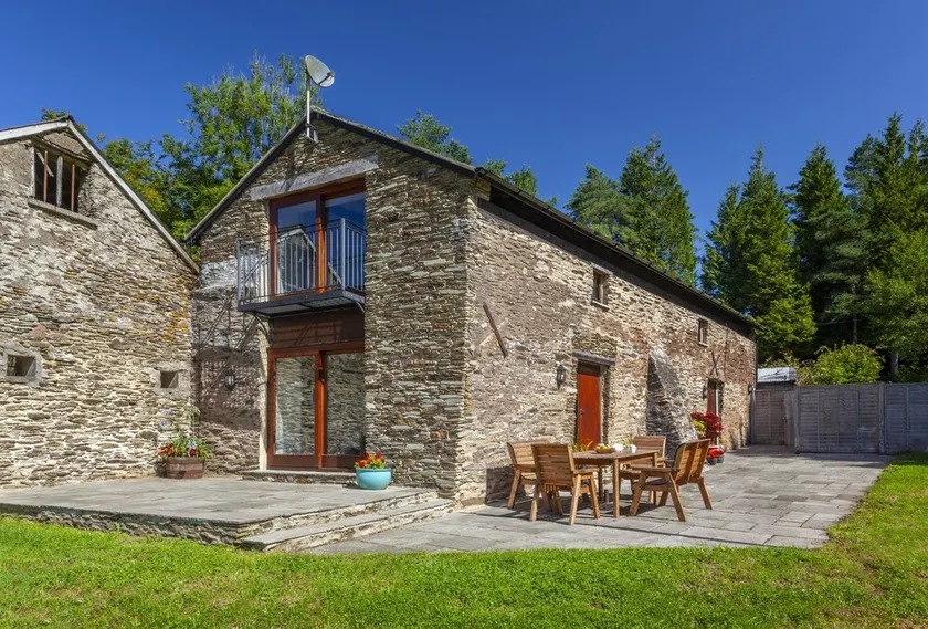 Red Deer Cottage, Wheddon Cross - Image 1