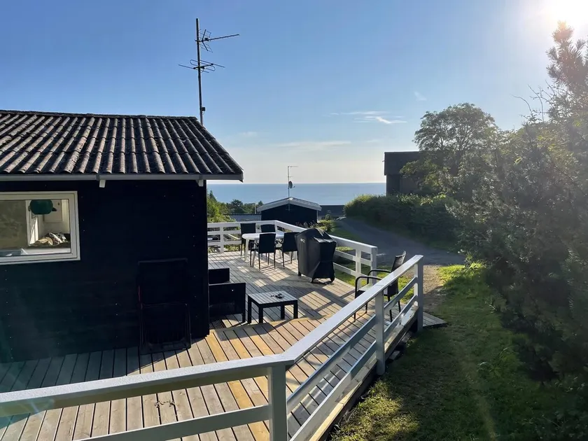 Sommerhus med fantastisk udsigt - Image 1