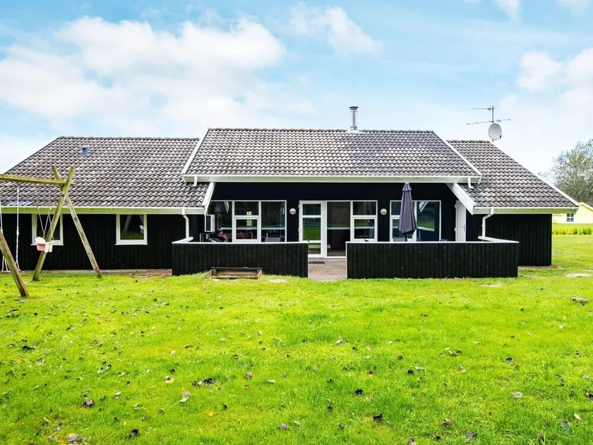 10 person holiday home in Nordborg-By Traum - Image 1