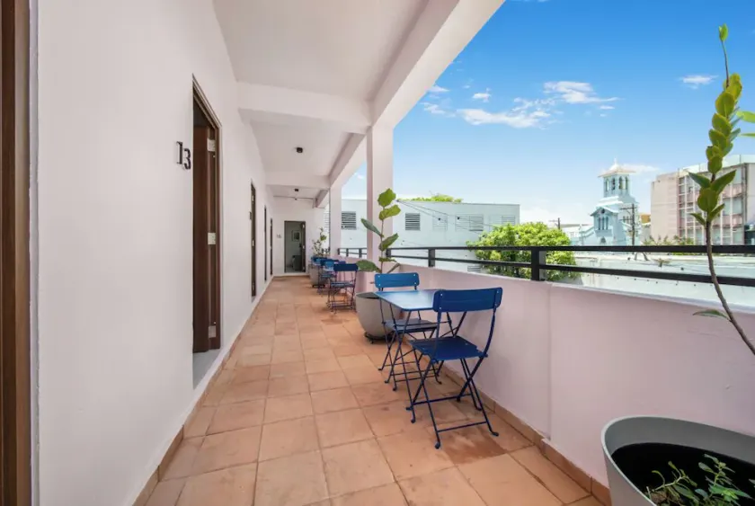 Room 3: Vibrant Walkable Hub in Santurce - Image 1