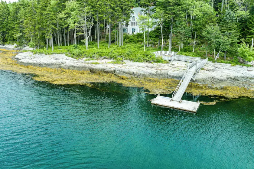 Sanctuary - The perfect waterfront setting for your summer vacation - Image 1