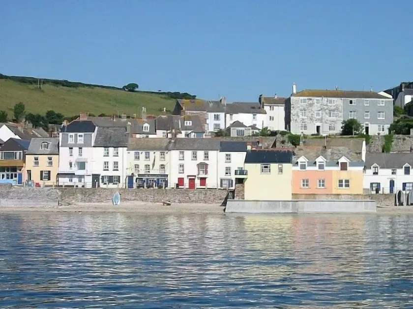 Large Holiday Cottage in Kingsand, Cornwall - Image 1