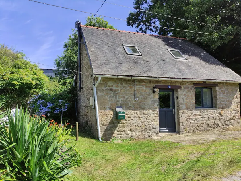 Charmant gîte en campagne - Quaint cottage in the countryside - Image 1