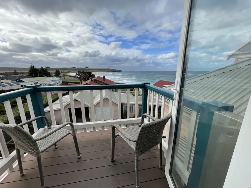 Hanlon Guest House - Image 1