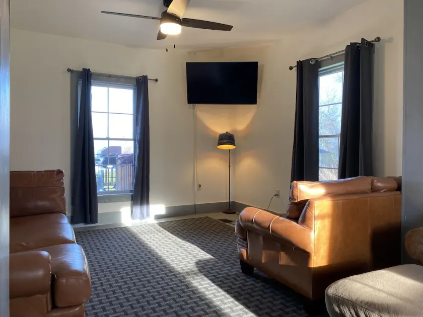 Red House Lodge - Image 1