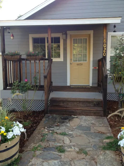 Foresthill Getaway is located in town and close to many wedding sites. - Image 1