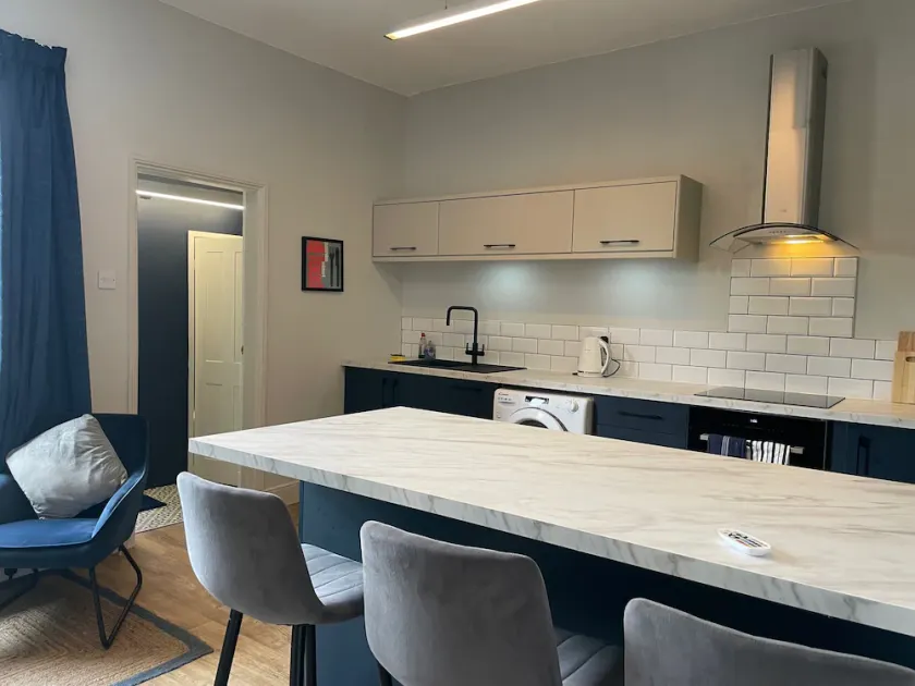 Comfy 1BD Retreat in the Heart of Alderley Edge - Image 1