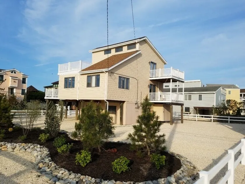 Nyrenoveret Beach Home med Bay View - Image 1
