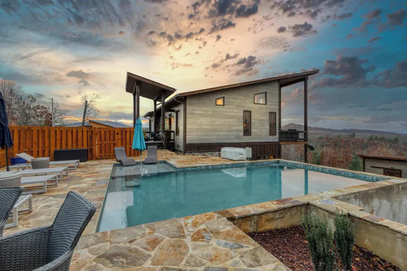 Water's Edge 2 - Private pool & mountain views - Image 1