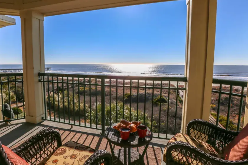 Retreat to this Oceanfront, 3rd Fl Penthouse-Level Luxury Condo w/ Beach Access & Community Pool - Image 1