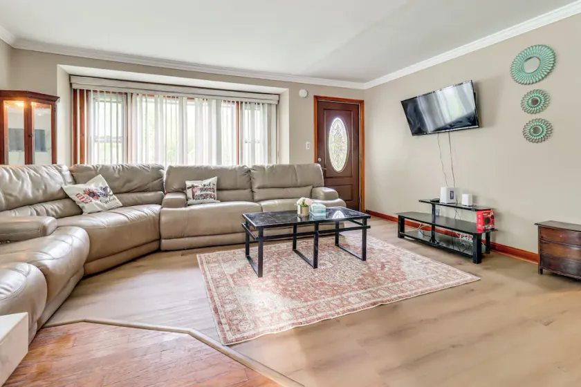 2 Mi to Heritage Park! Pet-Friendly Retreat - Image 1
