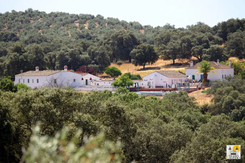 Wonderful rural house for groups and families in the Sierra north of seville - Image 1