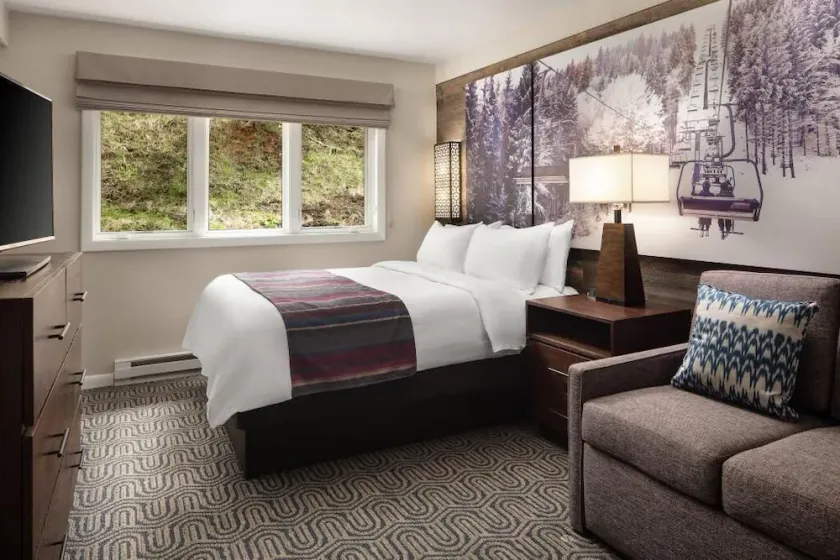 Lovely 2 bedroom at Marriott Streamside Vail...Private shuttle to Mountain - Image 1
