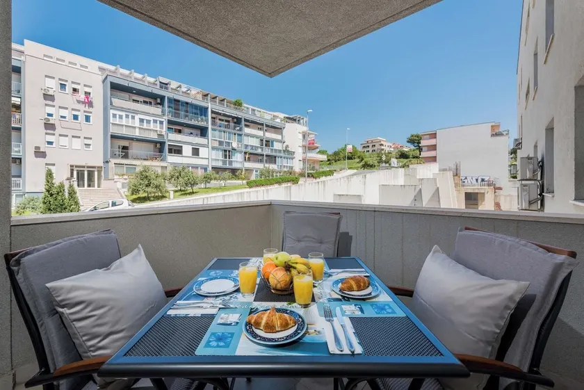 Apartment Blue Lagoon - Image 1