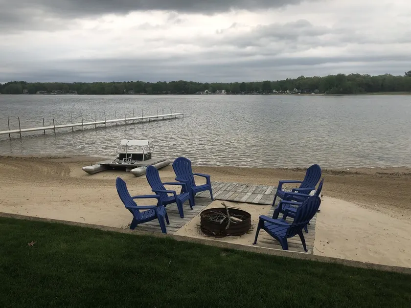 Beautiful beach house, luxury family retreat - 227 ft sandy beachfront! Hot Tub! - Image 1
