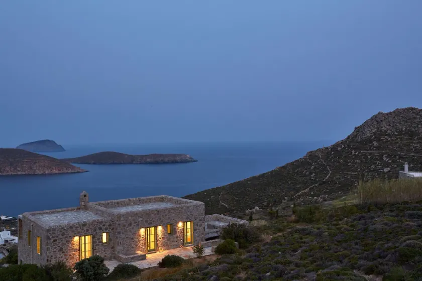 Spacious 6 bdrm Stone Villa with Pool - Image 1
