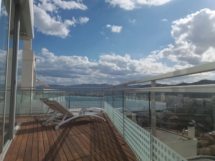 SOL y PLAYA - Afslappet terrasse, havudsigt, aircondition, pool & WIFI, 8 personer - Image 1