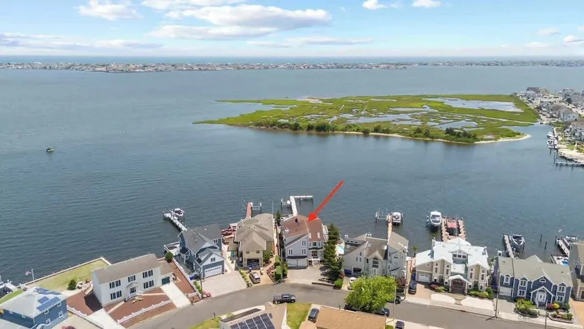 Luxury Bayfront Retreat w/ Pool, Game Room & Dock - Image 1