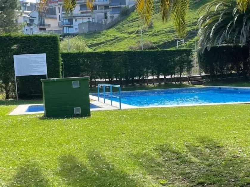 Neue Wohnung mit Pool und Parkplatz - Image 1