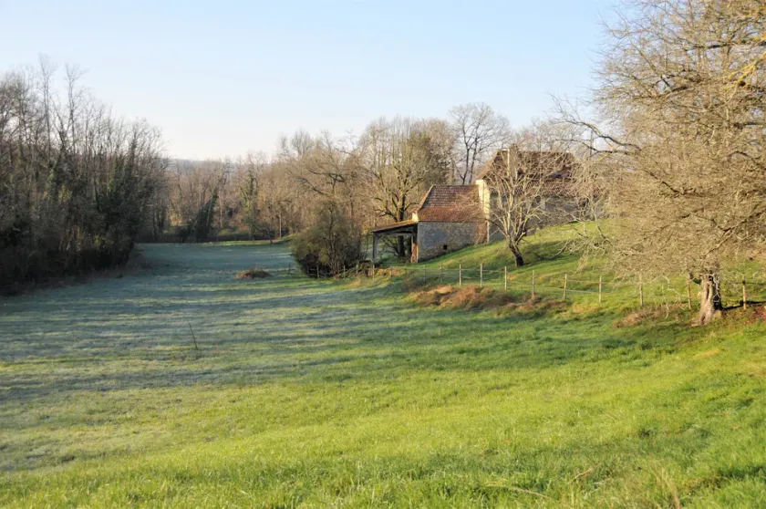 Villa, 3 bedrooms, 2 bathrooms, garden + pool on 10 hectares of nature - Image 1