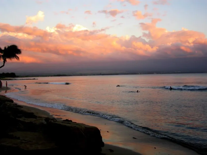 Schöne voll AC 2 BR / 2BA Wohnung 20 Meter von den Wellen auf Maui längsten Strand - Image 1