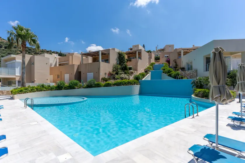 PP 4/100 in Panorama Complex with private pool - Image 1