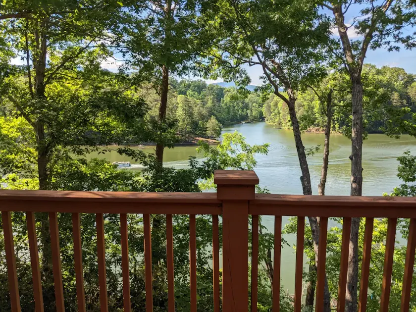 Lake Adger - Lakefront Charmin - Image 1