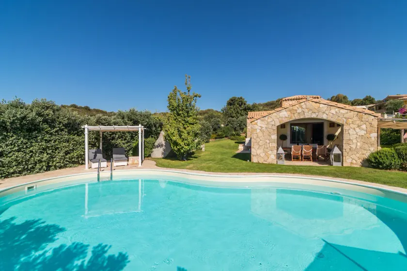 Villa med pool i Castiadas med fine interiører, et par km fra havet - Image 1
