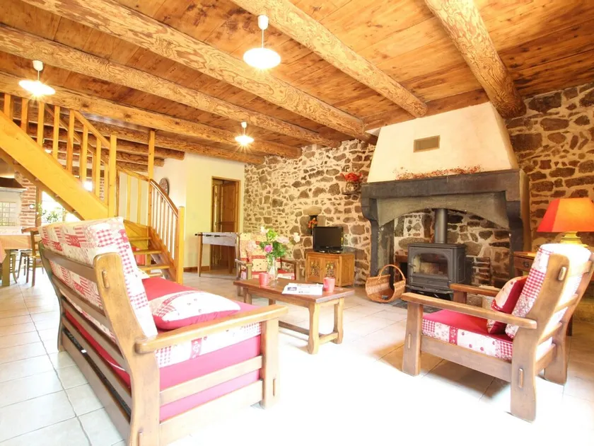 Charming 19th-Century Farmhouse near Loire Gorges, Cozy Interior, Baby Equipment, Optional Services - Image 1