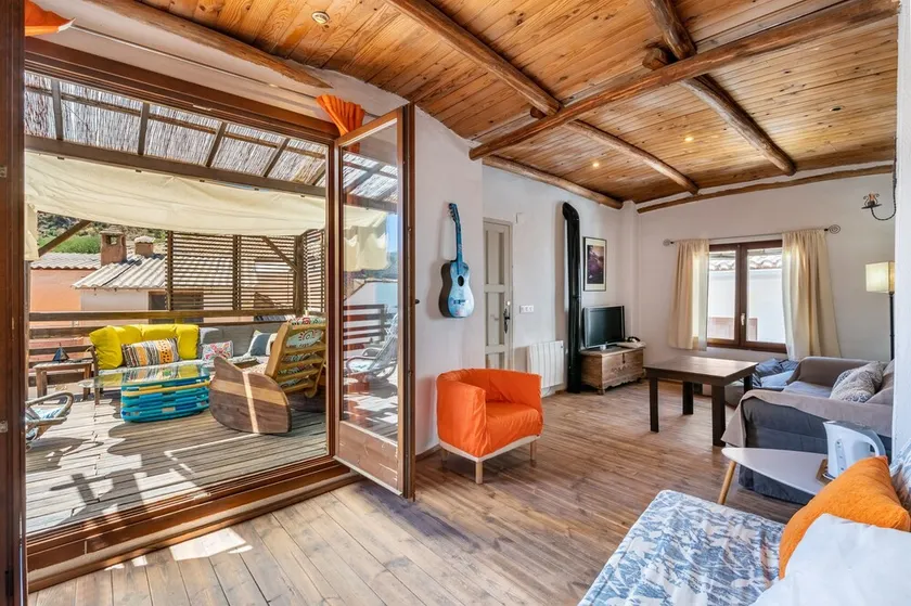 Country House \"La Lechuga Azul» with Mountain View, Private Terrace and Wi-Fi - Image 1