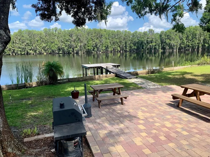 Lake living with beautiful views! - Image 1