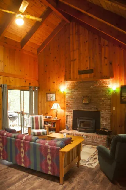 De's Cottage on the River, A Quiet Getaway from the Everyday World - Image 1