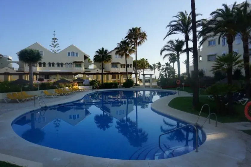 AWESOME FIRST LINE BEACH APARTMENT - Image 1