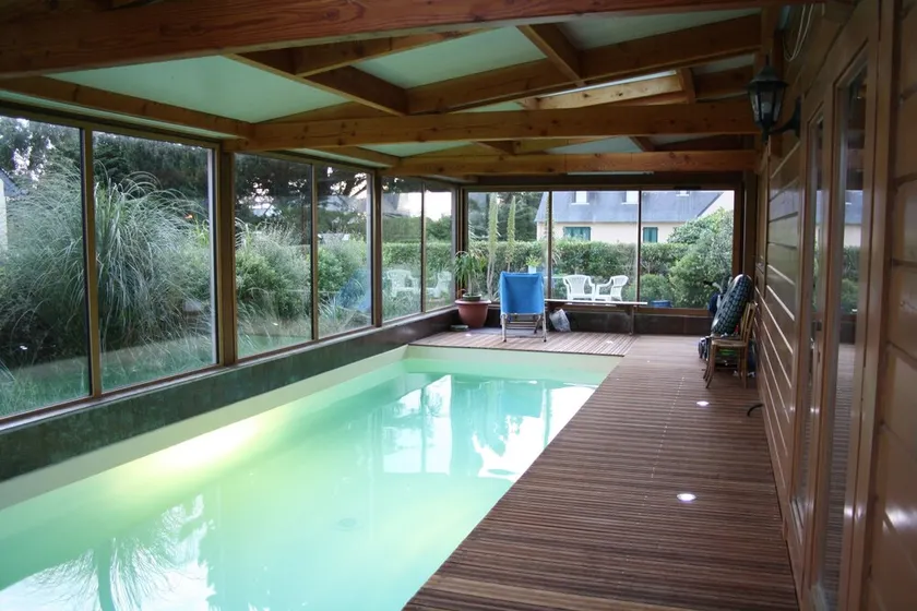 In Port Blanc, großes und warmes Holzhaus mit überdachtem Pool - Image 1