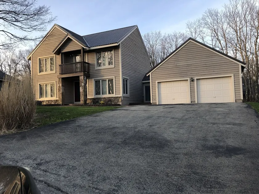 Beautiful 5 Bedroom House in Hidden Valley - Image 1