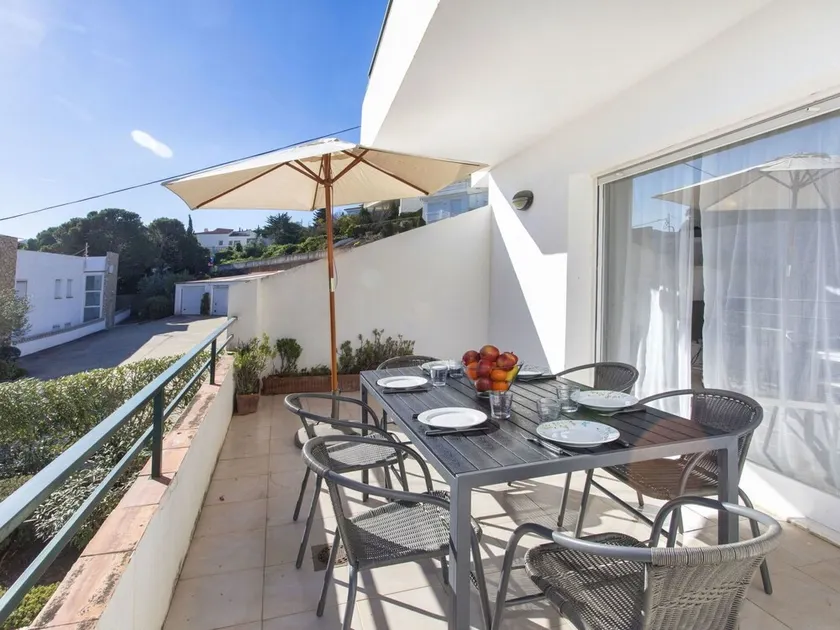 Fin lejlighed for 5 gæster med WIFI, TV, terrasse og kæledyr tilladt - Image 1