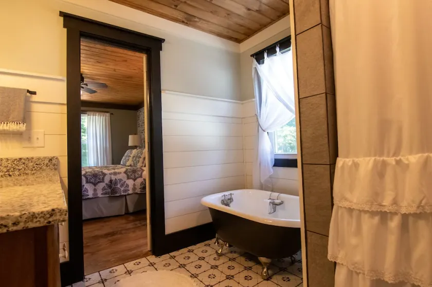 Cedar Hill Cottage - Secluded farmhouse near Serenbe and Atlanta. - Image 1