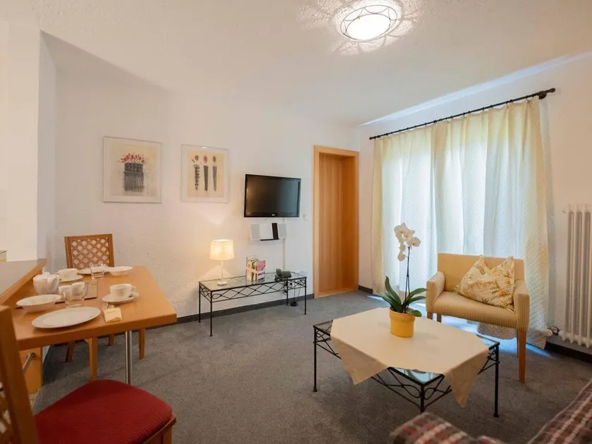 Guardian Angel Suite incl. breakfast & lake view - All Suite Hotel Garni Leithner - Image 1