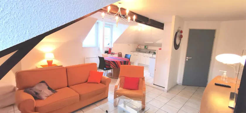Poppy - Apartment No. 14 - Image 1