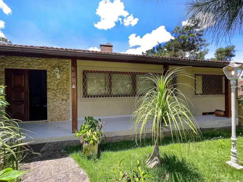 House in great location, 8 minutes from the main tourist attractions - Image 1
