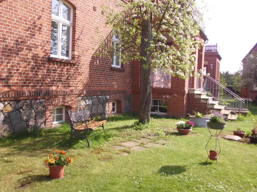 Comfortable apartment for 2 pers. + Child in a renovated monument with a four-sided courtyard - Image 1