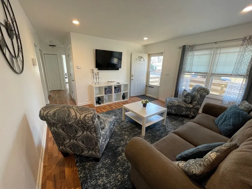 Charming Ranch in Quiet Neighborhood - Image 1