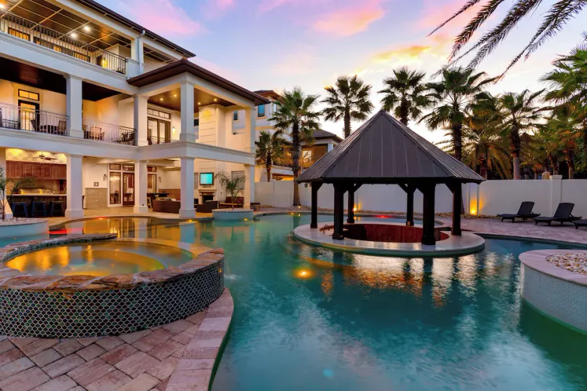 Splash — Largest Private Resort-Style Pool in Destin - Image 1