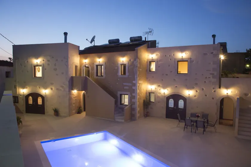 Villa Cardia an old mansion close to the sea, downtown Rethimno and Arkadi - Image 1