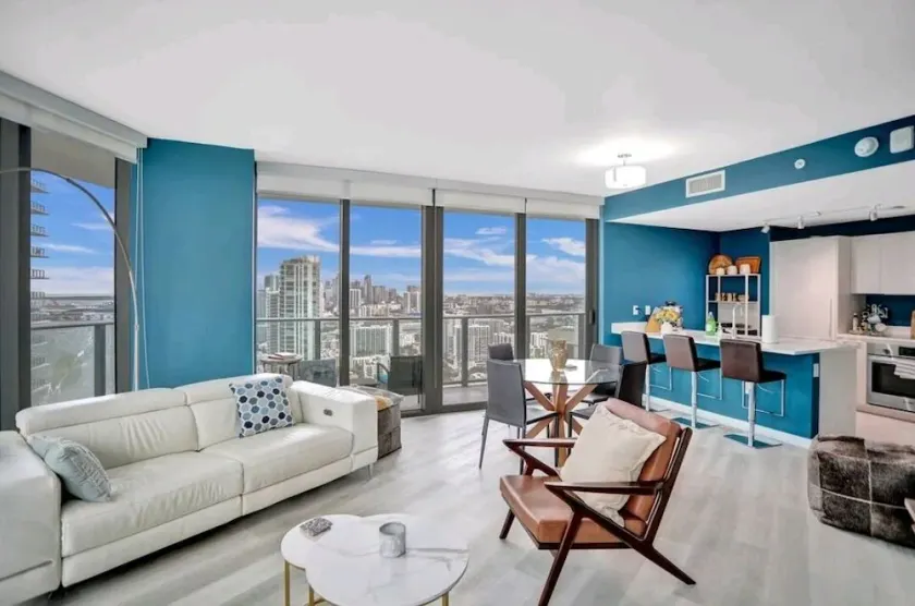 Edgewater, 270 degree breathtaking view , 37th floor - Image 1