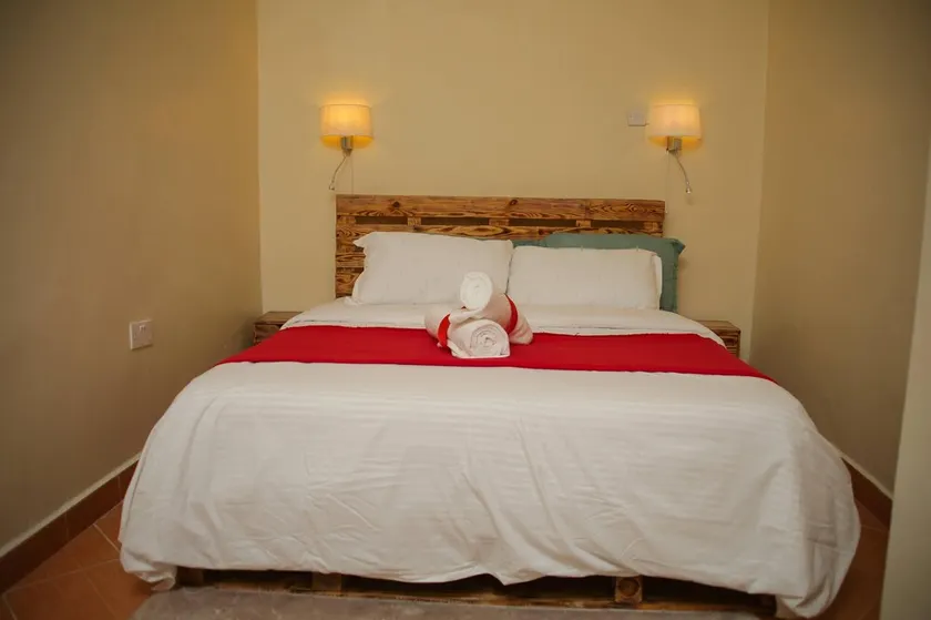 Cozy, Rustic, One bedroom condo 5 minutes from CBD - Image 1