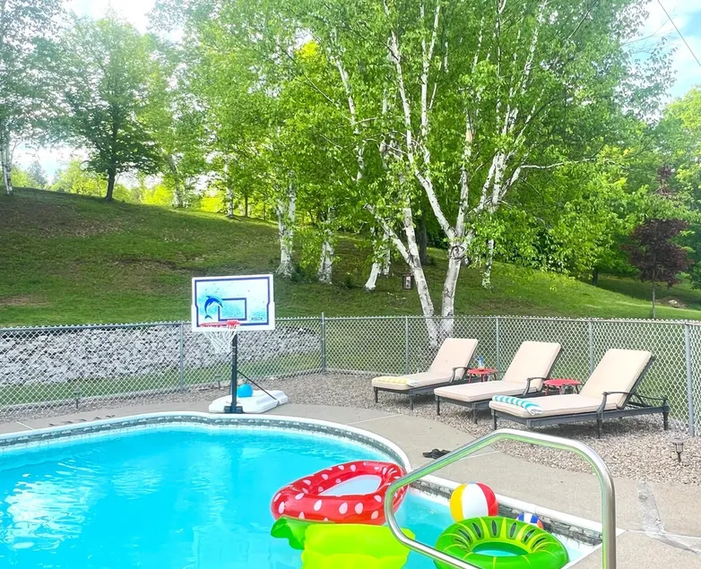 Superb Lodge w Heated Pool, Large Hot Tub, Game Room, 15mins to Gore Mountain! - Image 1