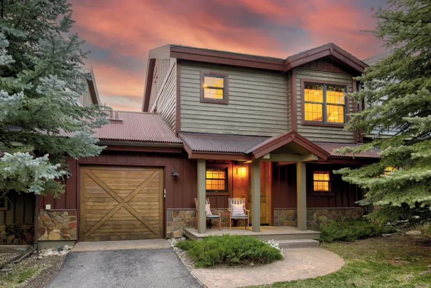 Eagle-Vail Townhome w/ Private Spa! - Minutes from Vail and Beaver Creek! - Image 1