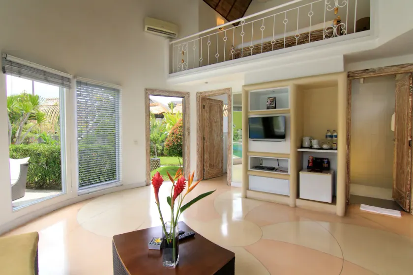 One Bedroom Lagoon Pool Access with Free Breakfast for 2 - Image 1